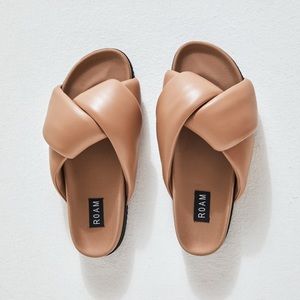 ROAM Foldy Puffy sandals